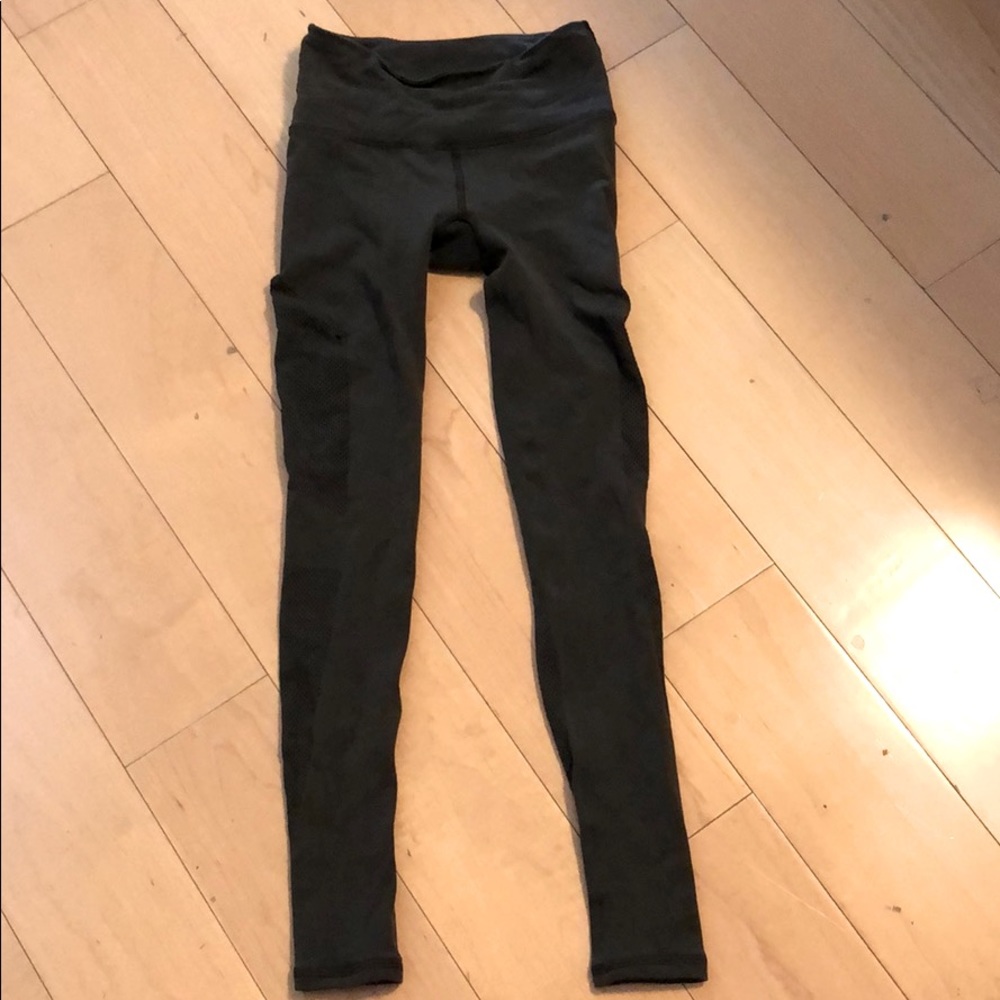 Lululemon olive mesh tights